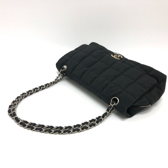 CHANEL Black Shoulder Bag - Picture 7 of 15